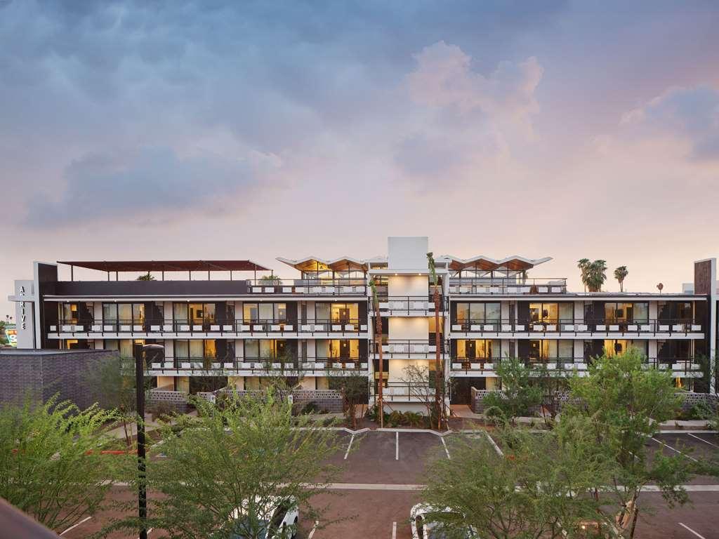 Rise Uptown Hotel Phoenix Exterior photo